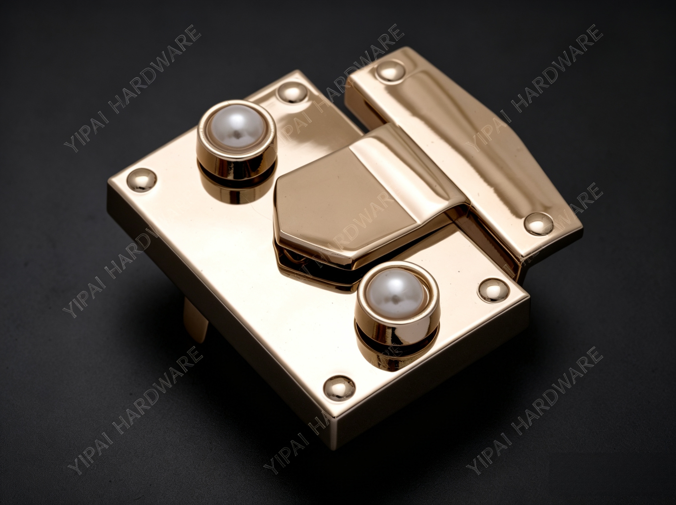 Pearl Decorated Gold-Plated Bag Lock